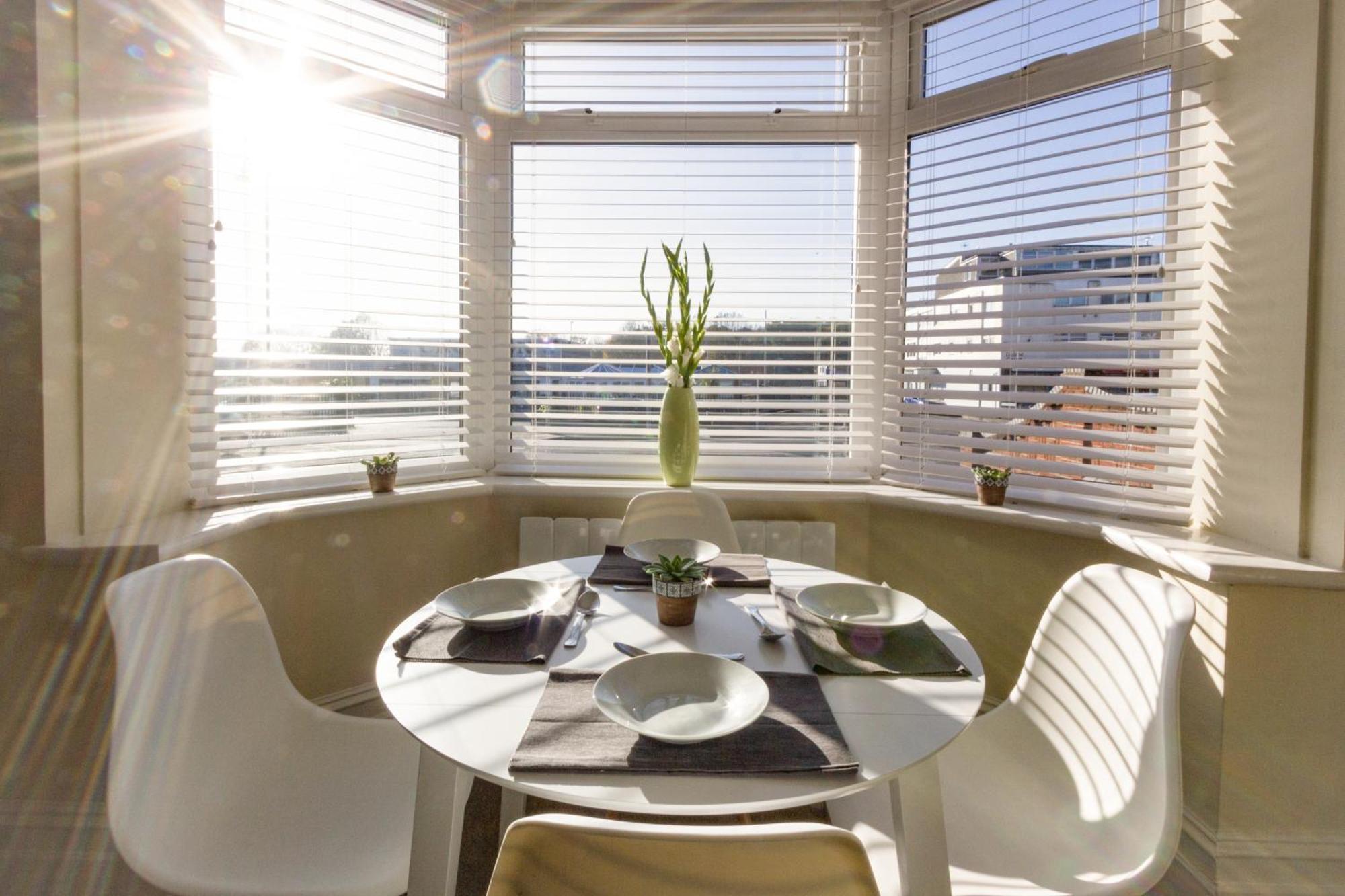 Prince Apartments *